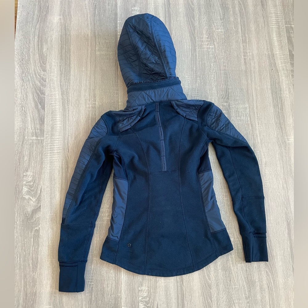 Women's Navy Hooded Quilted Fleece Jacket - Picture 3 of 12